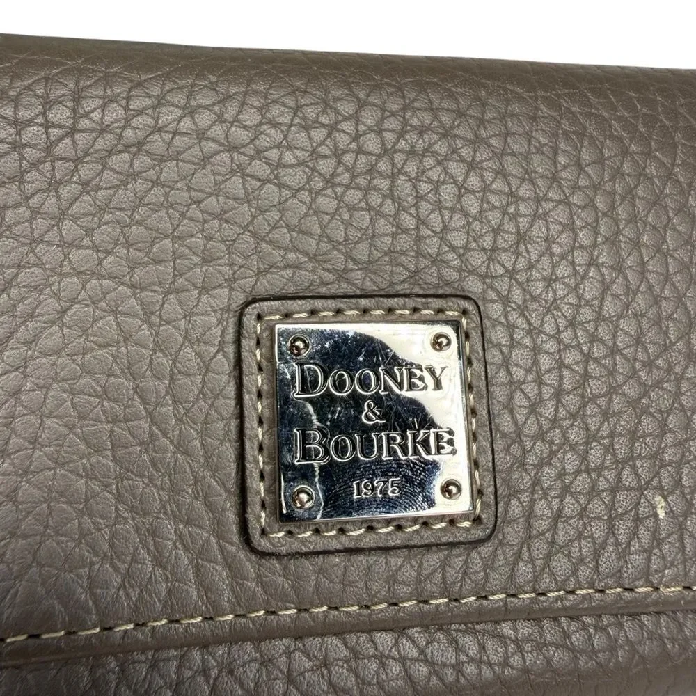 ▪️DOONEY & BOURKE Pebbled Leather Bifold Snap Wallet